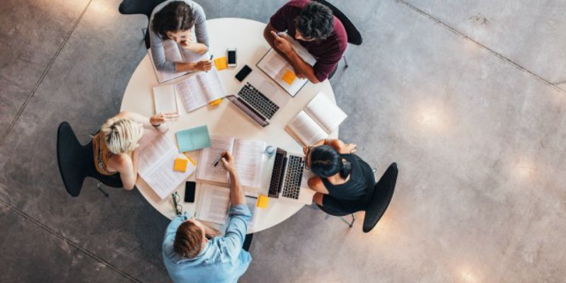 Một nơi làm việc hợp pháp, uy tín và đáng tin cậy Một nơi làm việc hợp pháp, uy tín và đáng tin cậy